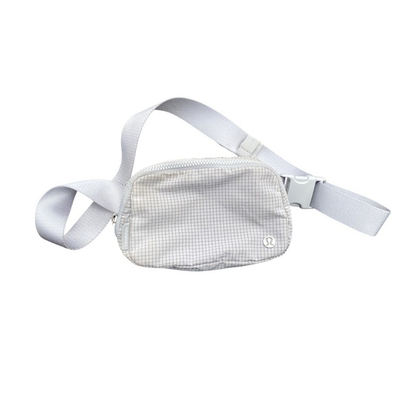lululemon athletica Handbags - Lululemon Athletica White Belt Bag